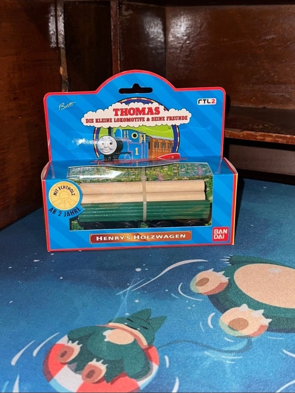 Thomas & Friends - Wooden Railway Train GERMAN BANDAl Henry's Log Car BRAND NEW!